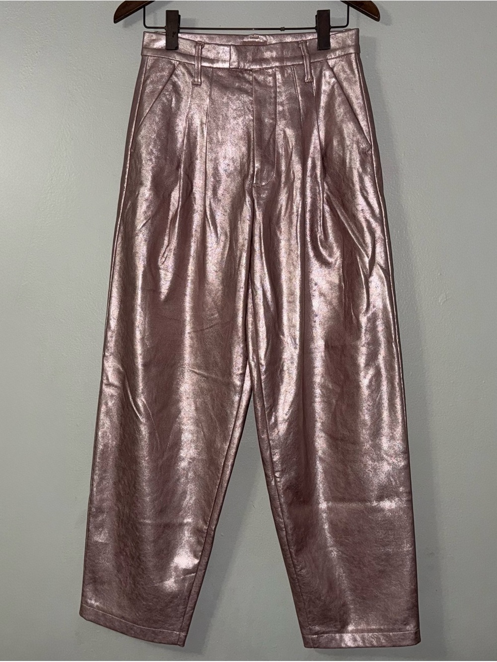 MOTHER PLEATED STARLET SNEAK PANTS IN PINKY SWEAR - Picture 2 of 11